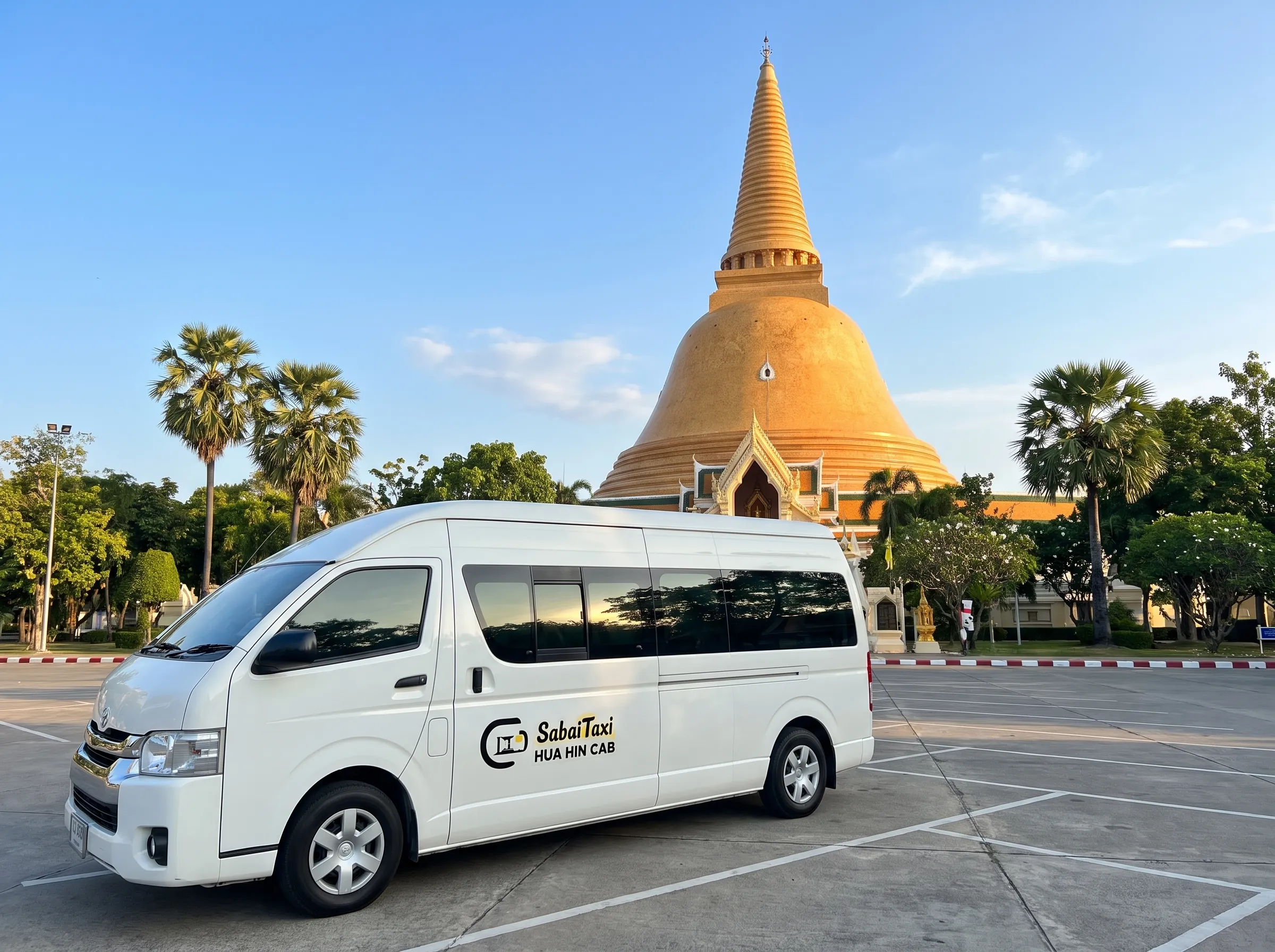 Stop at the magnificent Phra Pathom Chedi in Nakhon Pathom during your private taxi transfer to Kanchanaburi.
